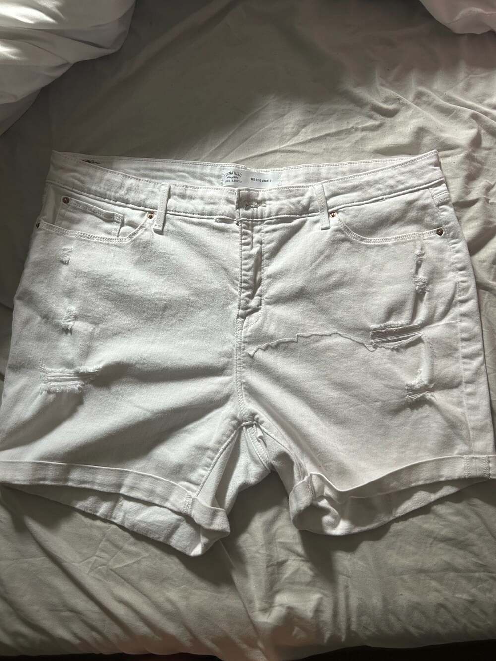 Levi Strauss & Co. Signature Mid Rise Shorts, White